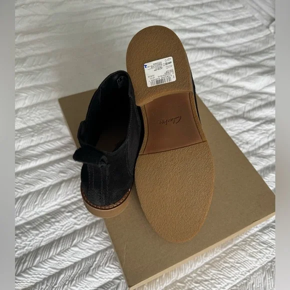 NEW Clarks, Leather Cologne ARL02 Black Suede Boots (26174768) - Picture 11 of 12